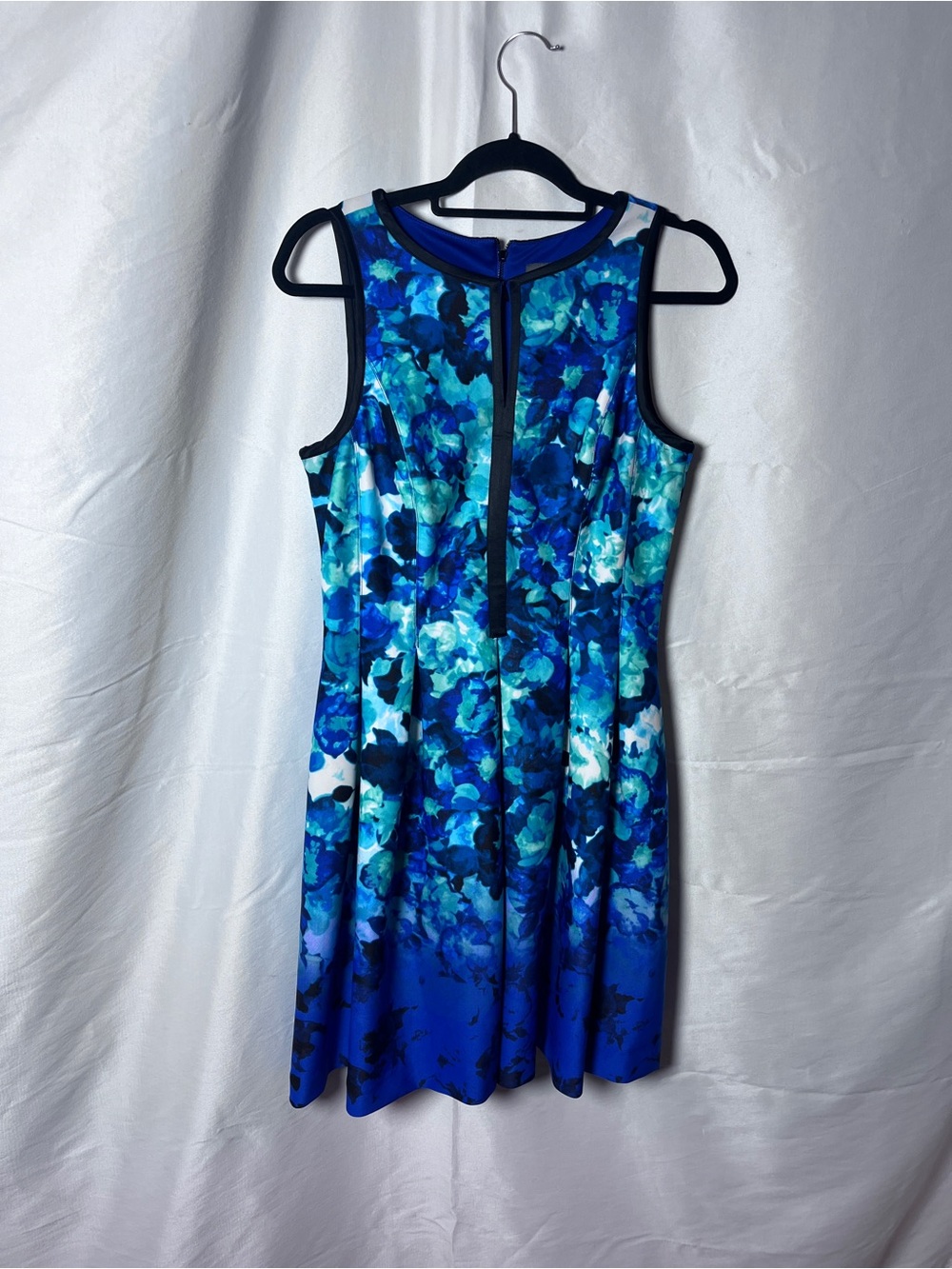 Vince Camuto Blue Floral Sleeveless Fit & Flare Dress